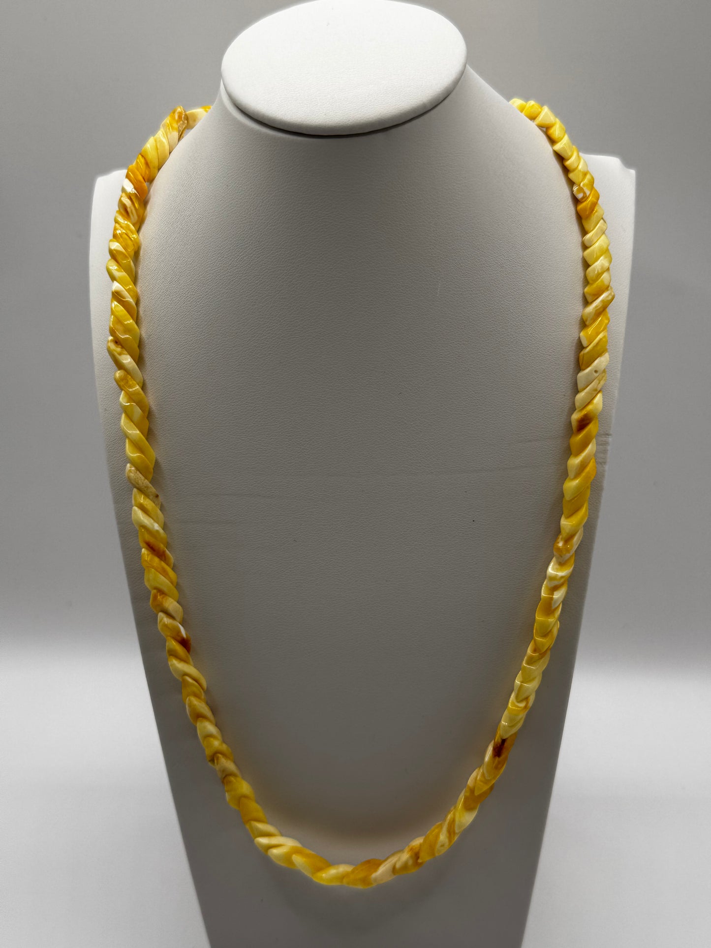 Amber Adults Polish Milky Snake Necklace