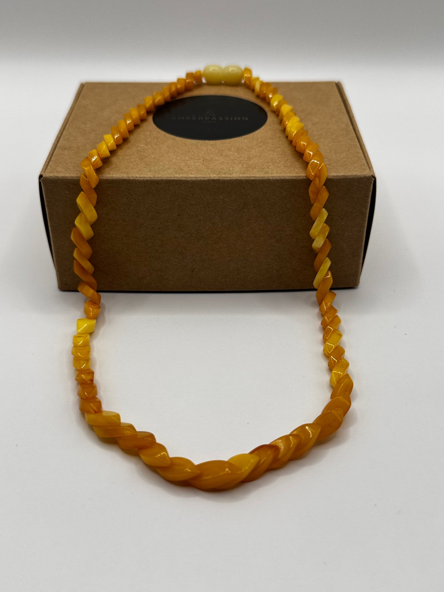 Amber Adults Polish Milky Snake Necklace