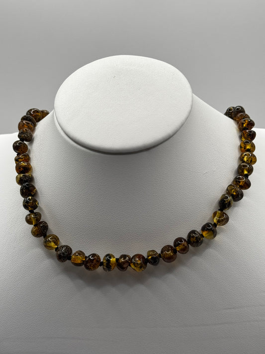 Amber Baby Polish Light Green Baroque Necklace