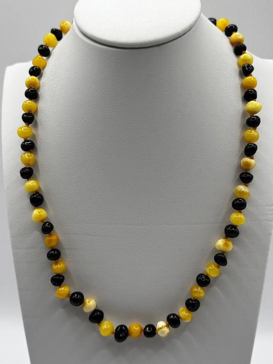 Amber Adults Polish Cherry/Milky Baroque Necklace