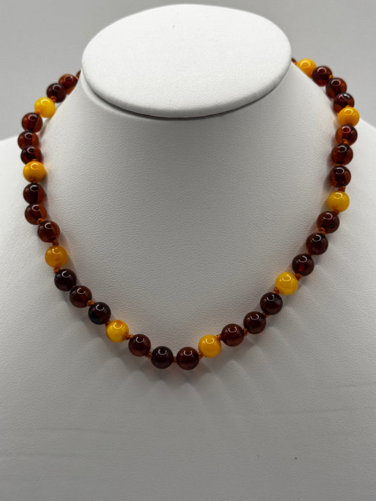 Amber Baby Polish Cognac/Milky Round Necklace