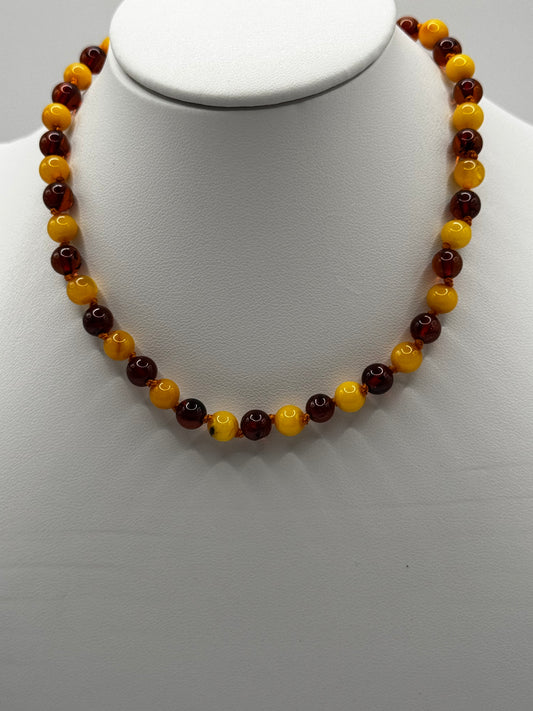 Amber Baby Polish Cognac/Milky Round Necklace